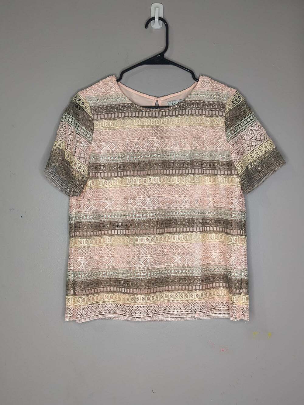 Tahari Arthur Textured Stripe Pattern Short Sleeve Lace Blouse Women's Size 8